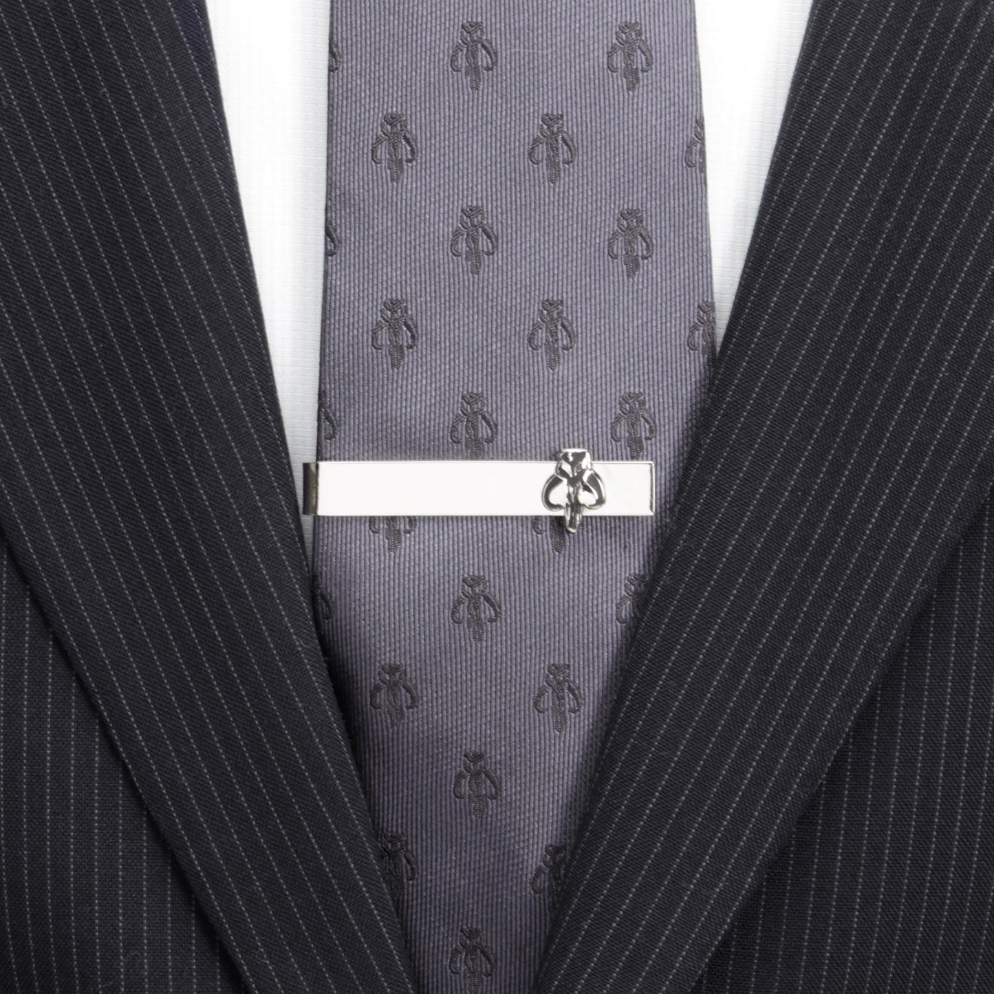 Star Wars Mandalorian Mythosaur Cufflinks and Tie Bar Gift Set